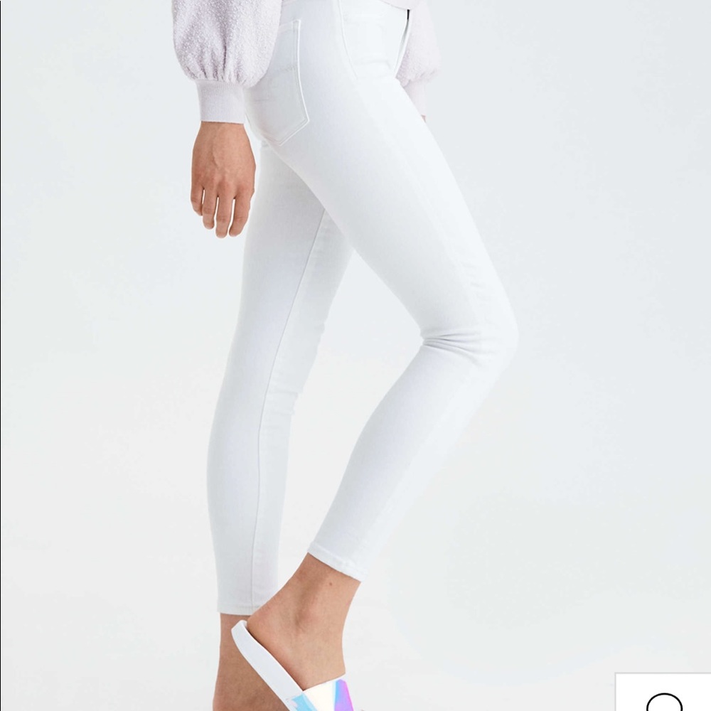 American Eagle white jeggings.